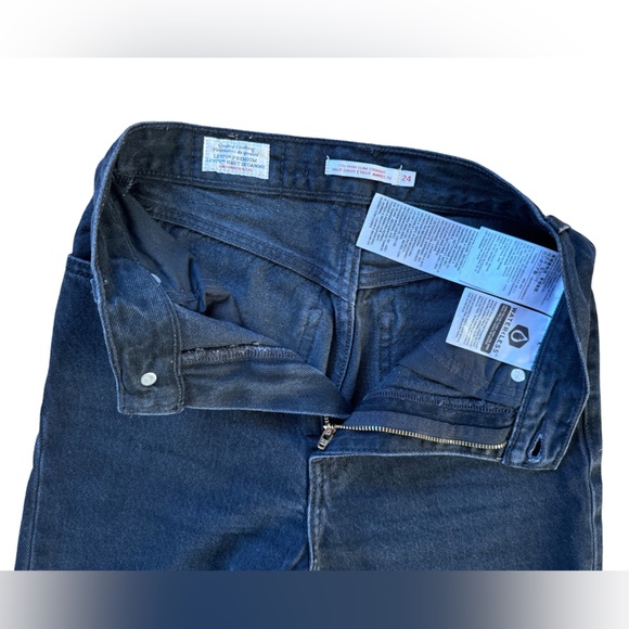 Levi’s 724 Highrise Slim Straight Women’s Jeans - Picture 9 of 9